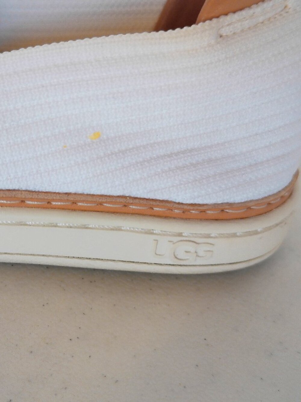 UGG Sammy Ribbed Knit Sneakers Size 8 White & Tan - Picture 12 of 12